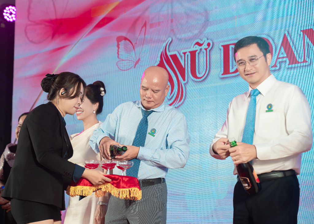 CT Tan Hung-579